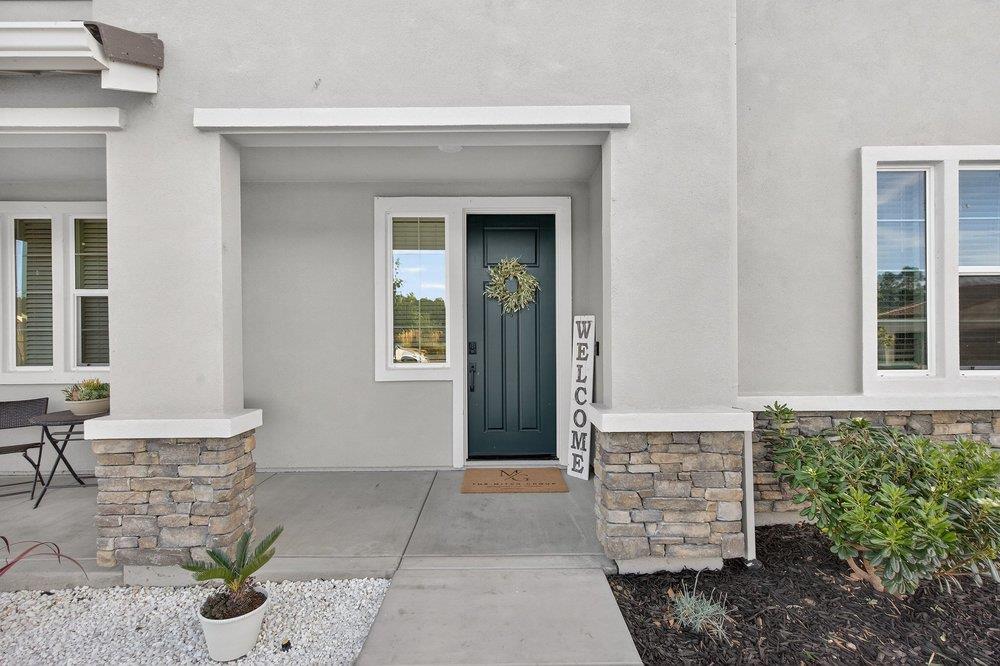 Detail Gallery Image 6 of 61 For 288 Luna Way, Hollister,  CA 95023 - 4 Beds | 3/1 Baths