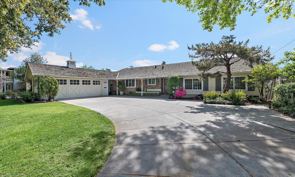 Front Image Thumbnail for ML82040111