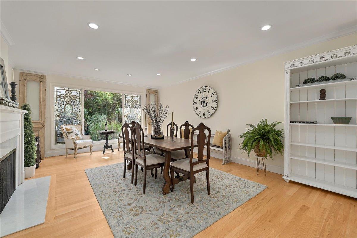 Detail Gallery Image 10 of 27 For 1722 Sweetbriar Dr, San Jose,  CA 95125 - 4 Beds | 2/1 Baths