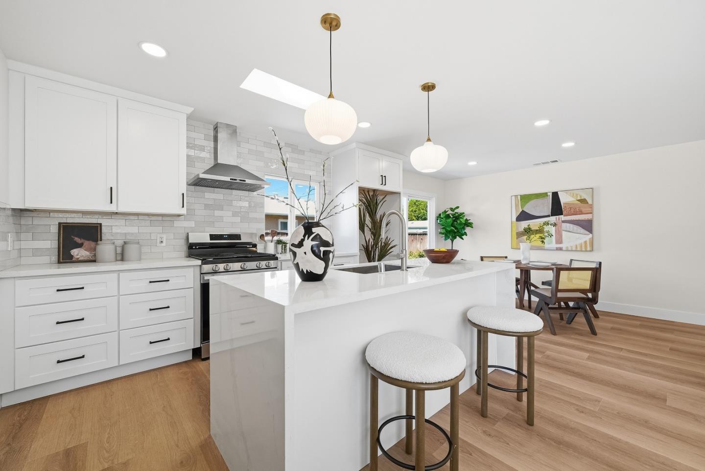 Detail Gallery Image 11 of 44 For 2177 Santa Cruz Ave, Santa Clara,  CA 95051 - 3 Beds | 2 Baths