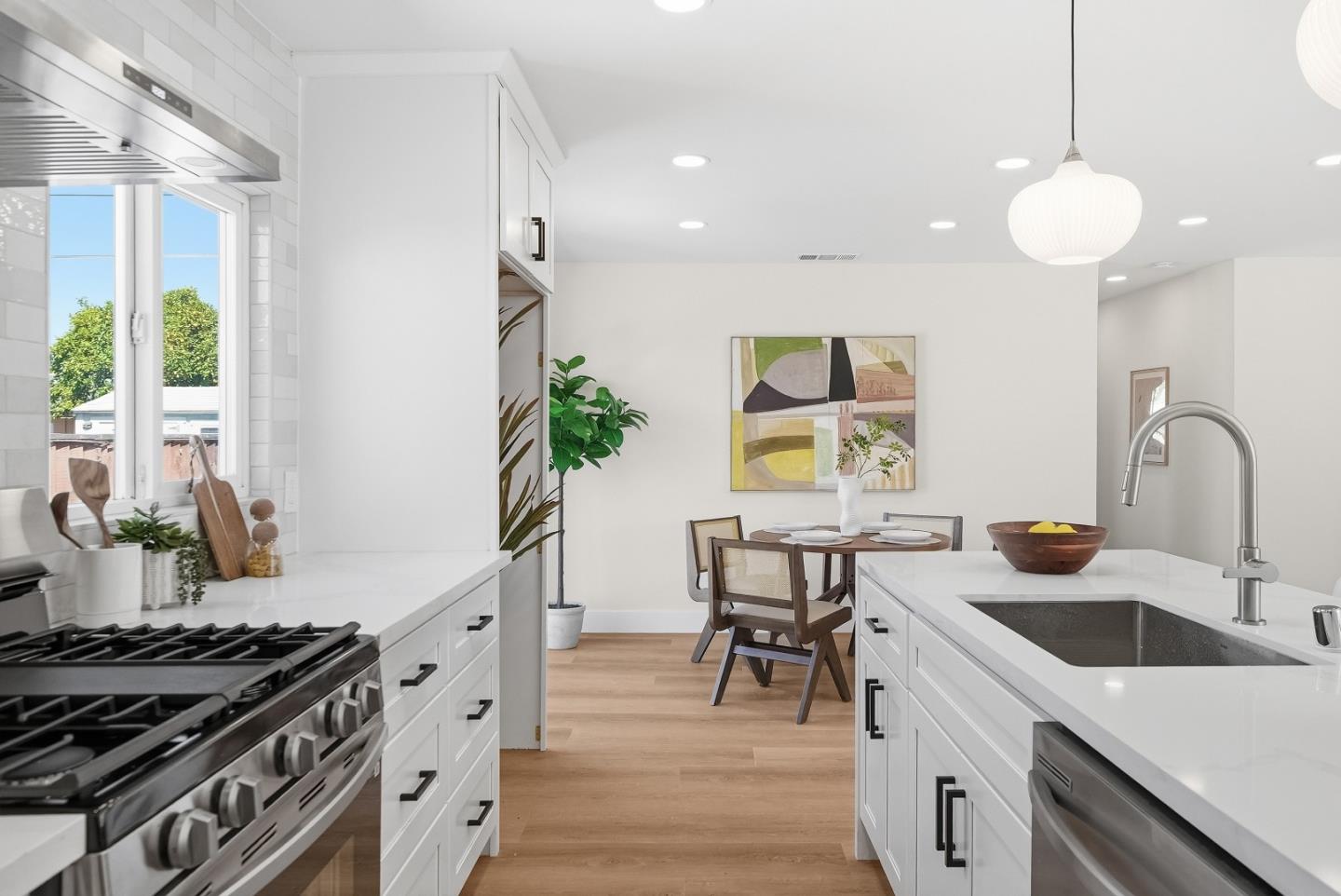 Detail Gallery Image 12 of 44 For 2177 Santa Cruz Ave, Santa Clara,  CA 95051 - 3 Beds | 2 Baths