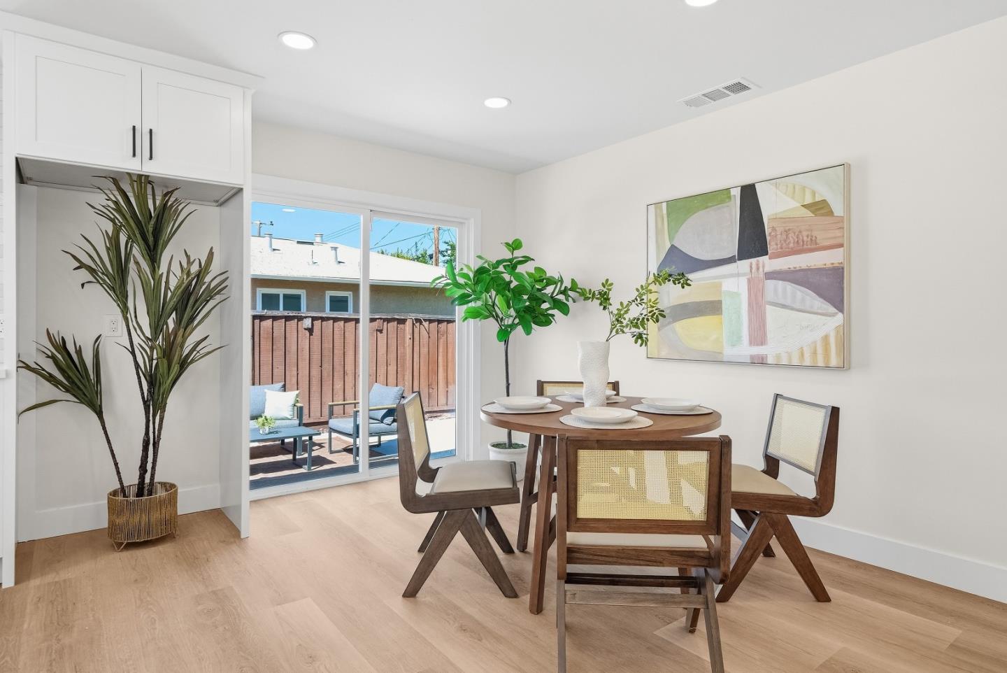 Detail Gallery Image 16 of 44 For 2177 Santa Cruz Ave, Santa Clara,  CA 95051 - 3 Beds | 2 Baths