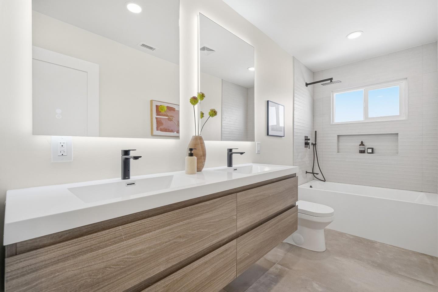 Detail Gallery Image 17 of 44 For 2177 Santa Cruz Ave, Santa Clara,  CA 95051 - 3 Beds | 2 Baths