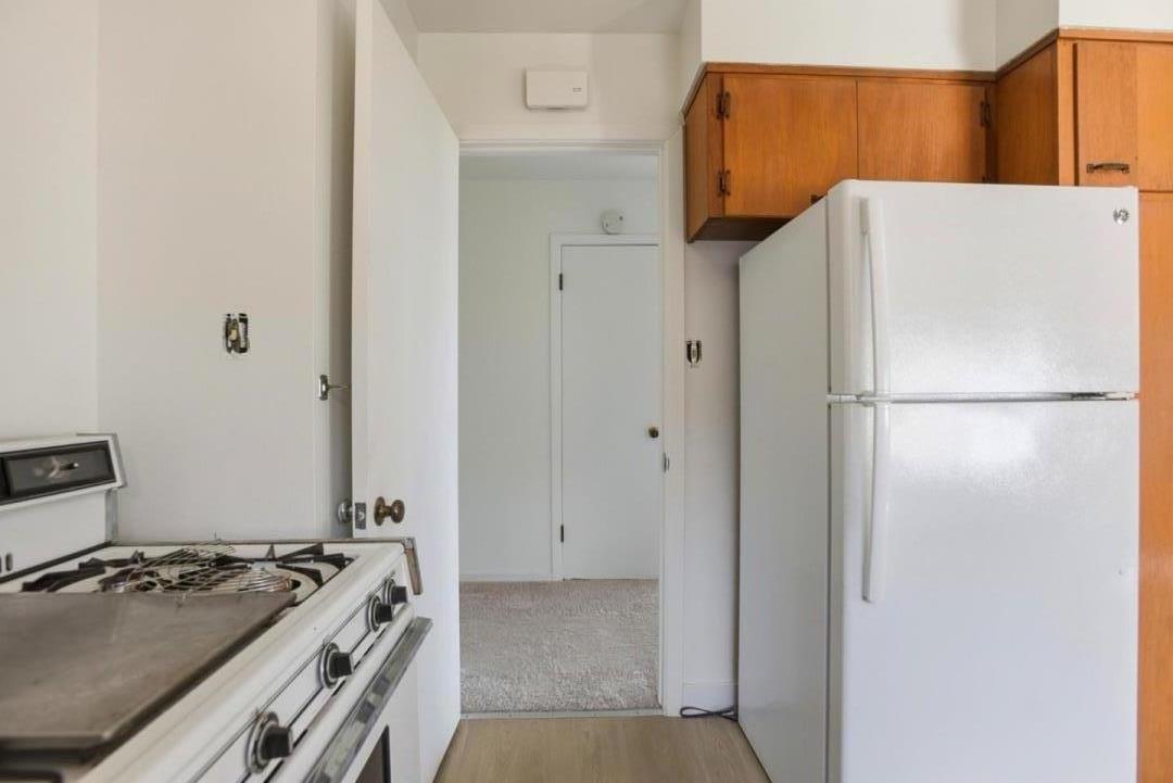 Detail Gallery Image 14 of 37 For 3311 Plateau Dr, Belmont,  CA 94002 - 3 Beds | 1 Baths