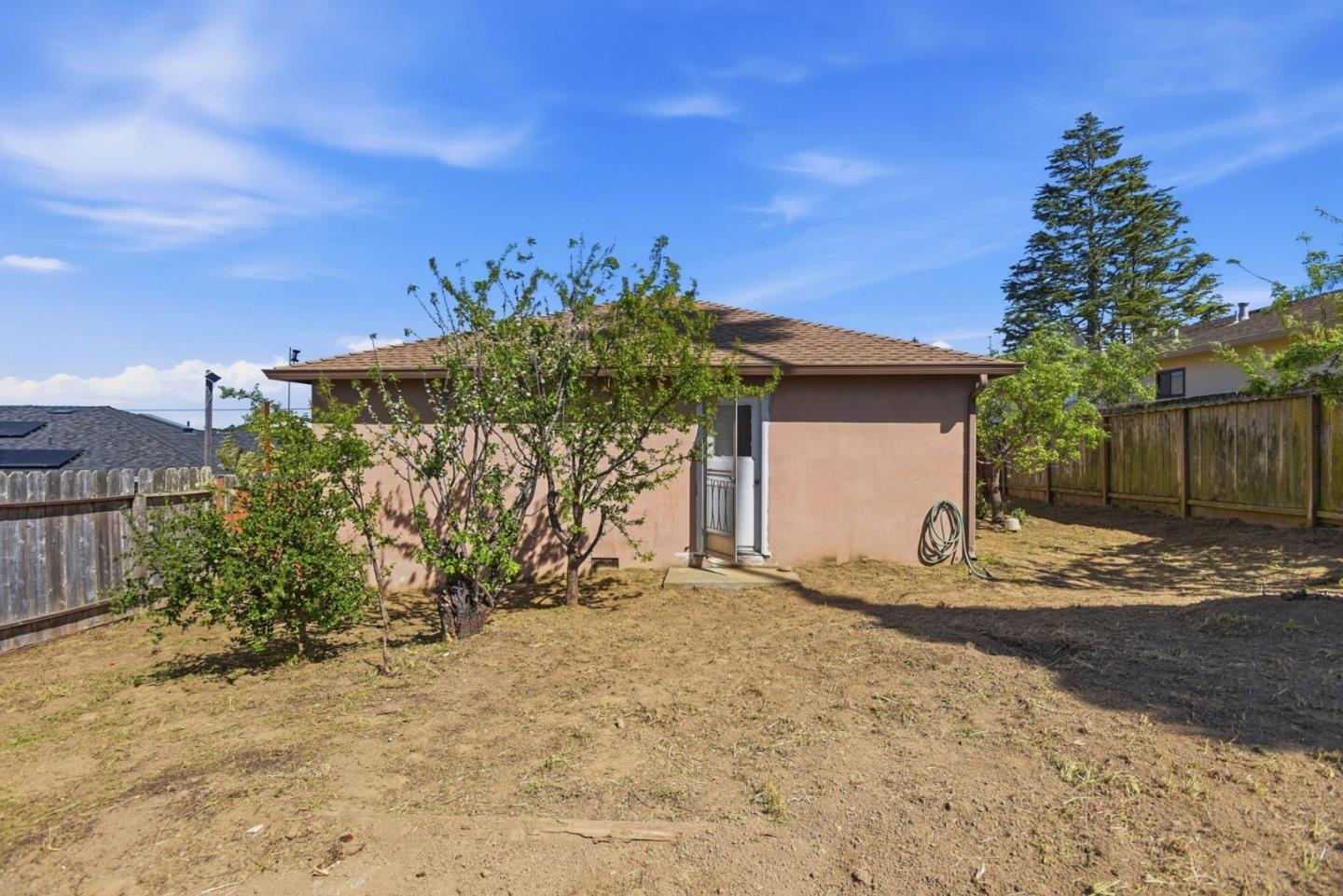 Detail Gallery Image 4 of 37 For 3311 Plateau Dr, Belmont,  CA 94002 - 3 Beds | 1 Baths