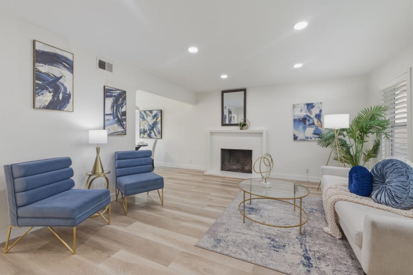 Front Image Thumbnail for ML82040115