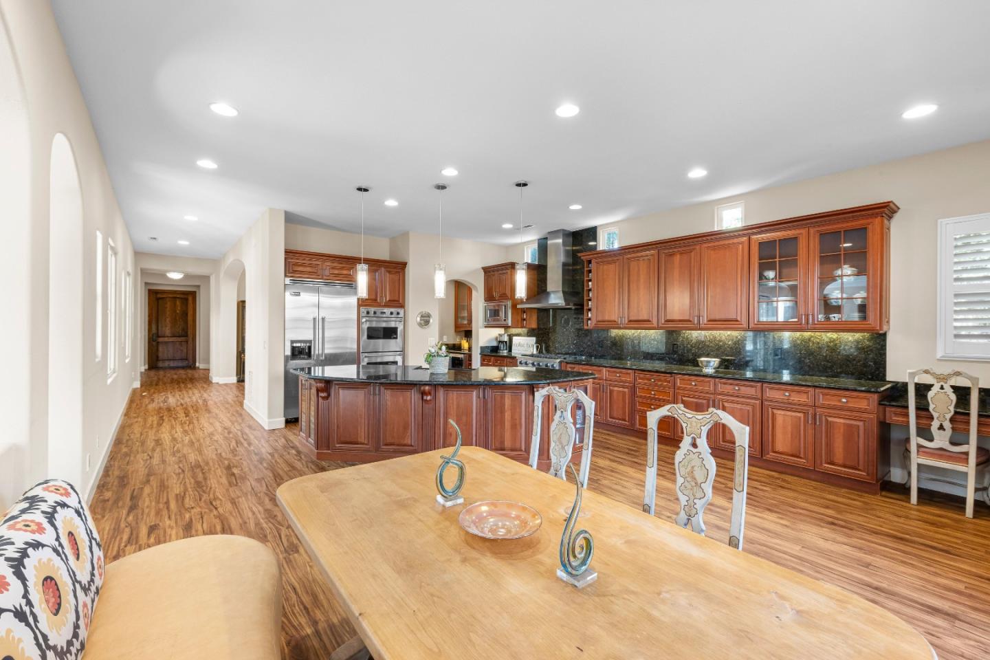 Detail Gallery Image 11 of 26 For 2741 Club Dr, Gilroy,  CA 95020 - 5 Beds | 4 Baths