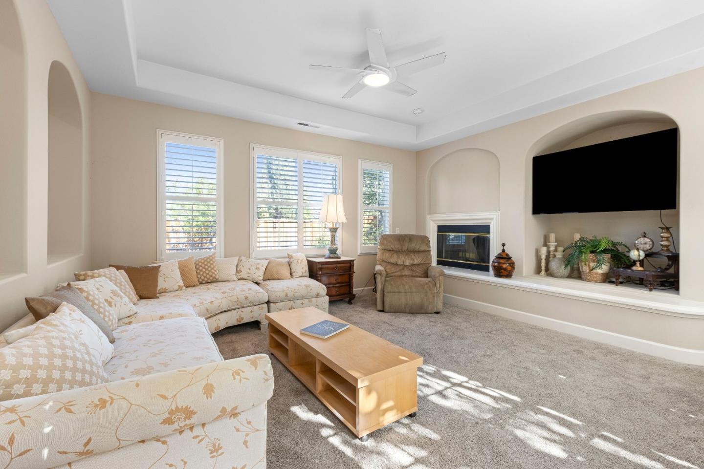 Detail Gallery Image 29 of 75 For 2741 Club Dr, Gilroy,  CA 95020 - 5 Beds | 4 Baths