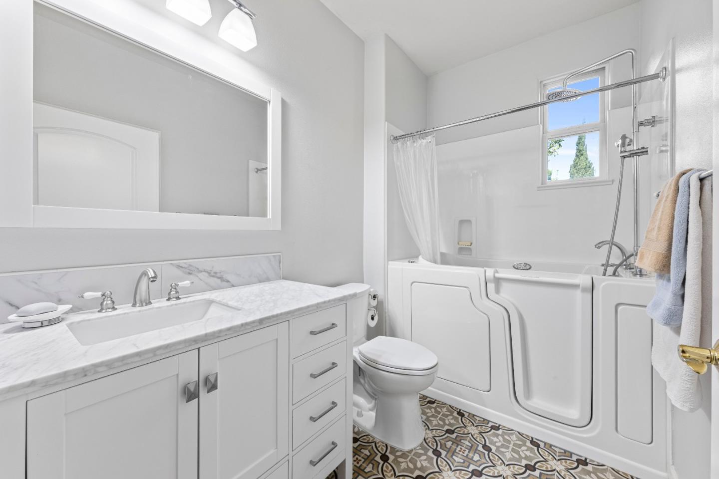 Detail Gallery Image 33 of 75 For 2741 Club Dr, Gilroy,  CA 95020 - 5 Beds | 4 Baths