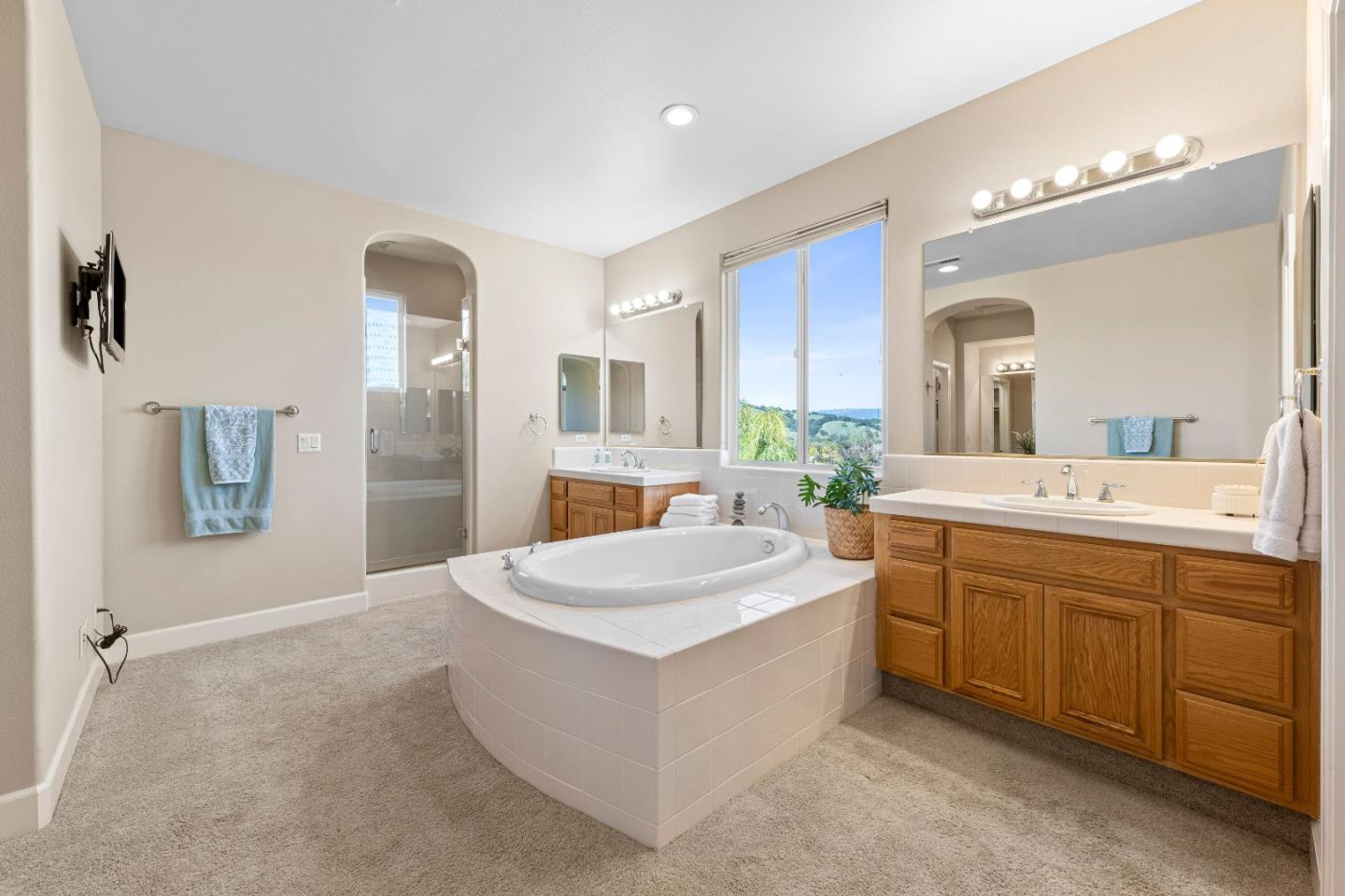 Detail Gallery Image 51 of 75 For 2741 Club Dr, Gilroy,  CA 95020 - 5 Beds | 4 Baths