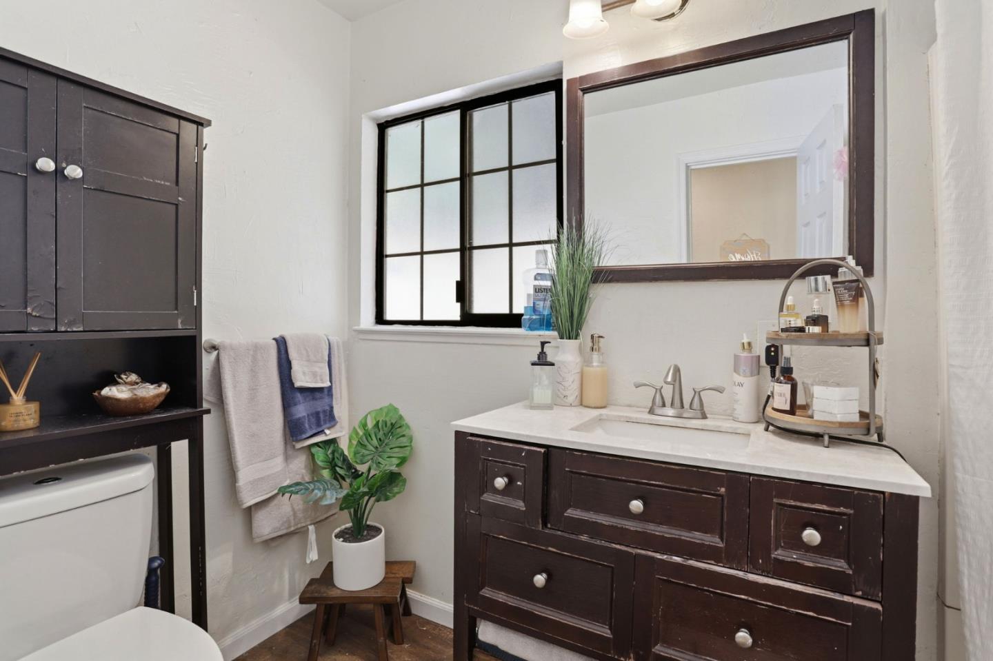 Detail Gallery Image 17 of 43 For 5455 Branciforte Dr, Santa Cruz,  CA 95065 - 4 Beds | 2 Baths