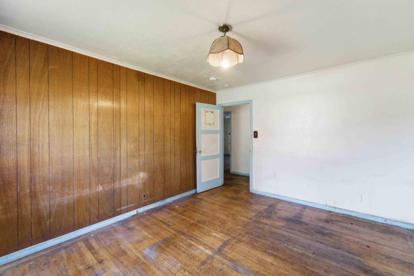 Detail Gallery Image 22 of 34 For 34 Capay Cir, South San Francisco,  CA 94080 - 5 Beds | 2 Baths