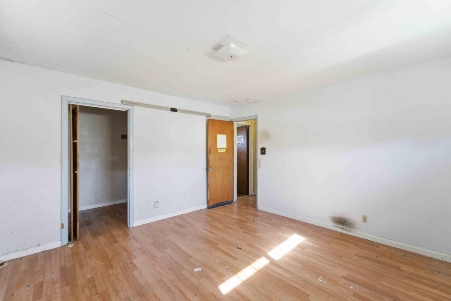 Detail Gallery Image 24 of 34 For 34 Capay Cir, South San Francisco,  CA 94080 - 5 Beds | 2 Baths