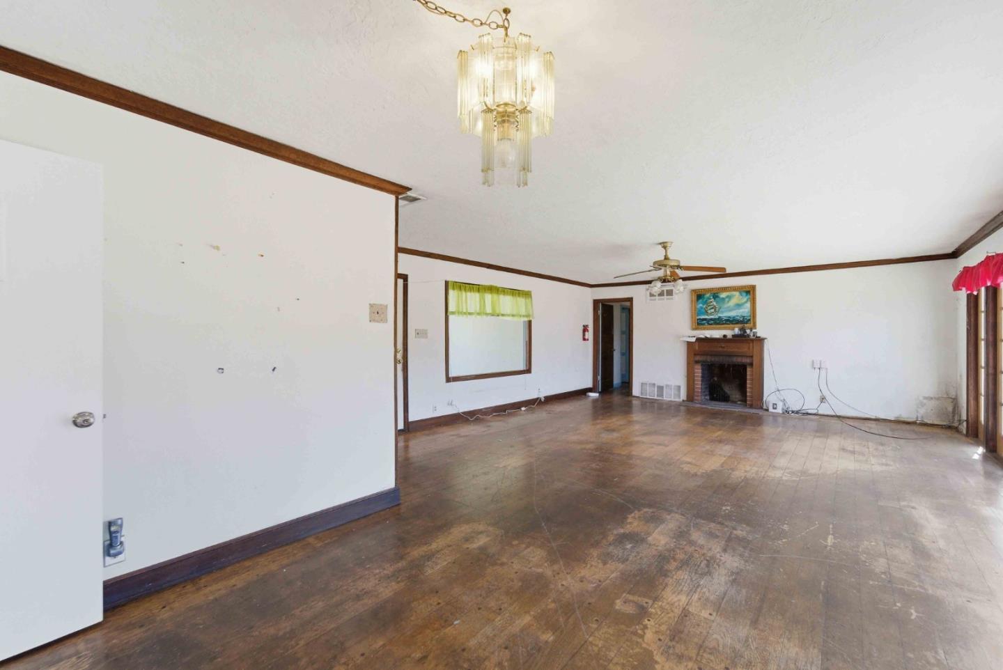 Detail Gallery Image 7 of 34 For 34 Capay Cir, South San Francisco,  CA 94080 - 5 Beds | 2 Baths