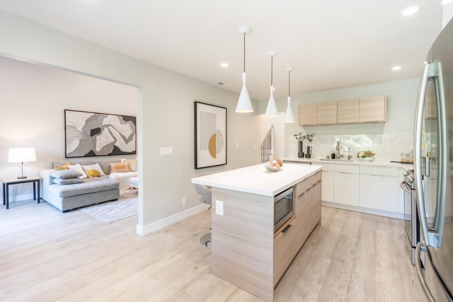 Detail Gallery Image 11 of 53 For 3679 Brach Way, Santa Clara,  CA 95051 - 3 Beds | 2/1 Baths