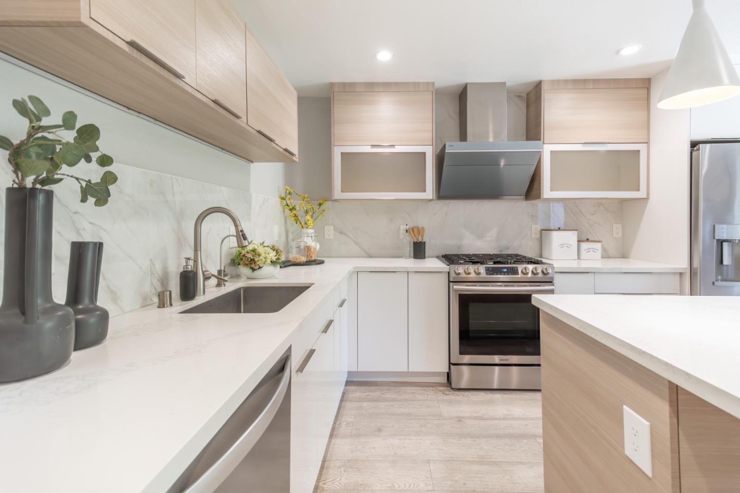 Detail Gallery Image 13 of 53 For 3679 Brach Way, Santa Clara,  CA 95051 - 3 Beds | 2/1 Baths