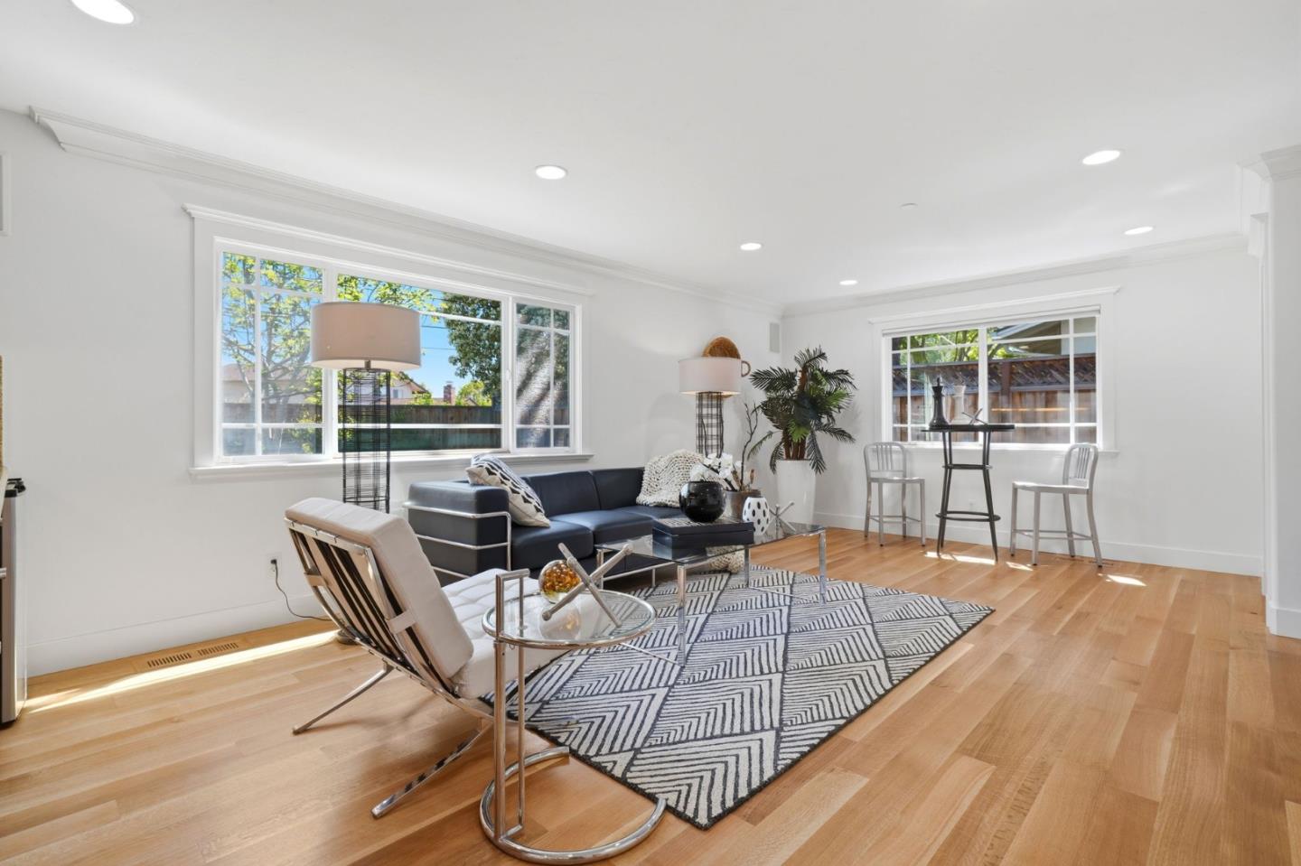 Detail Gallery Image 13 of 43 For 1436 Kyle Ct, Sunnyvale,  CA 94087 - 4 Beds | 2/1 Baths