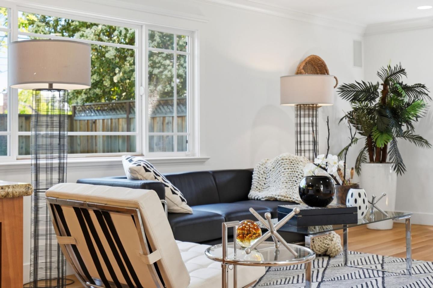 Detail Gallery Image 14 of 43 For 1436 Kyle Ct, Sunnyvale,  CA 94087 - 4 Beds | 2/1 Baths