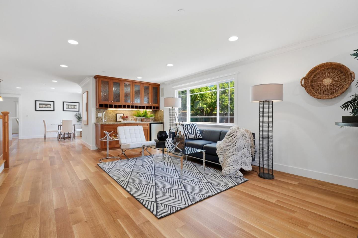 Detail Gallery Image 15 of 43 For 1436 Kyle Ct, Sunnyvale,  CA 94087 - 4 Beds | 2/1 Baths