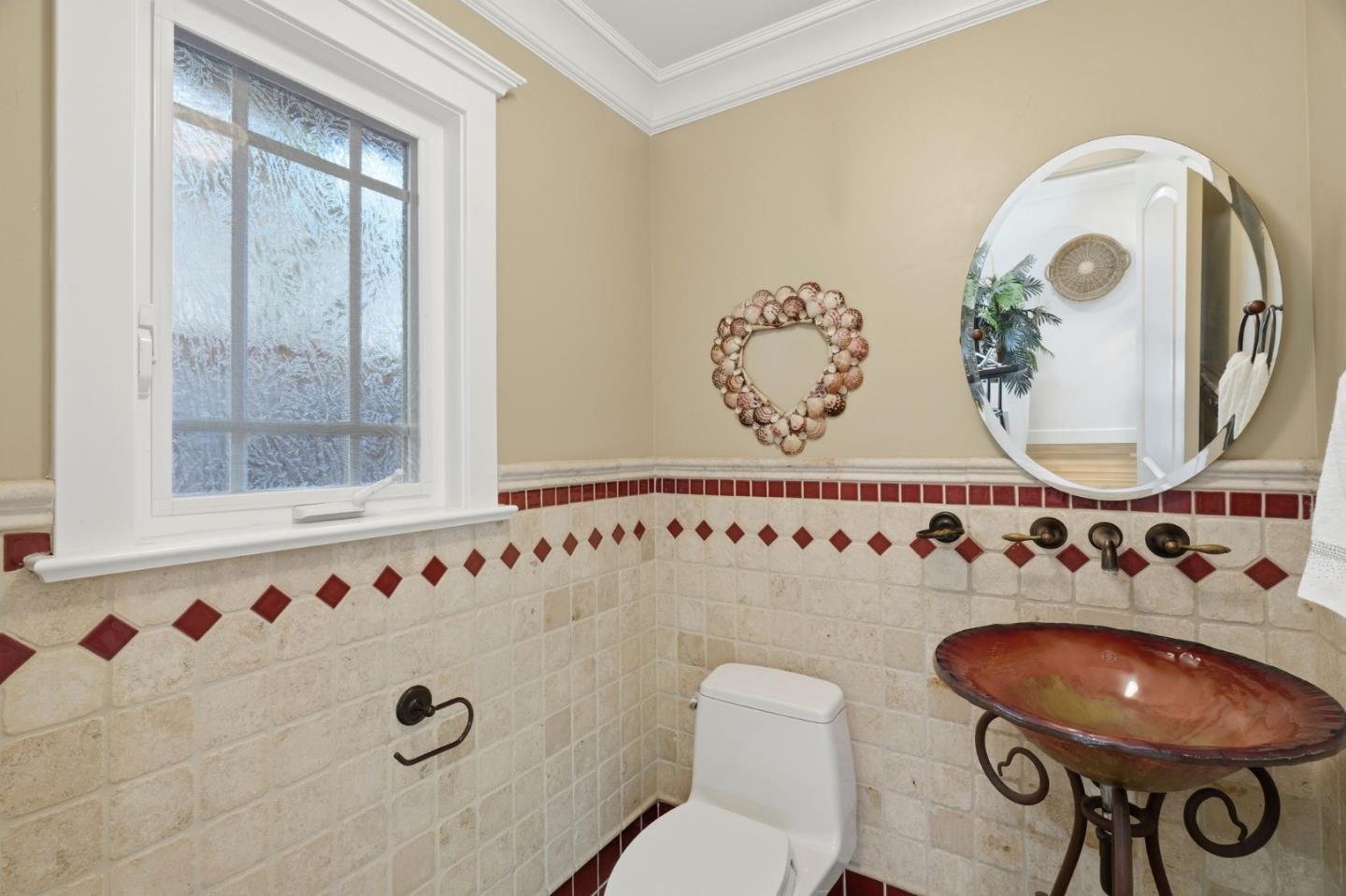 Detail Gallery Image 17 of 43 For 1436 Kyle Ct, Sunnyvale,  CA 94087 - 4 Beds | 2/1 Baths