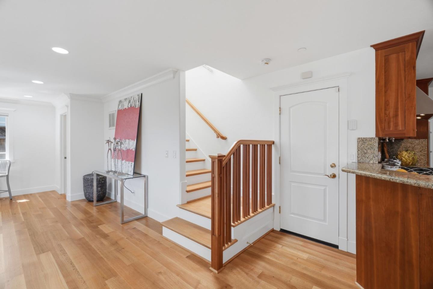 Detail Gallery Image 29 of 43 For 1436 Kyle Ct, Sunnyvale,  CA 94087 - 4 Beds | 2/1 Baths