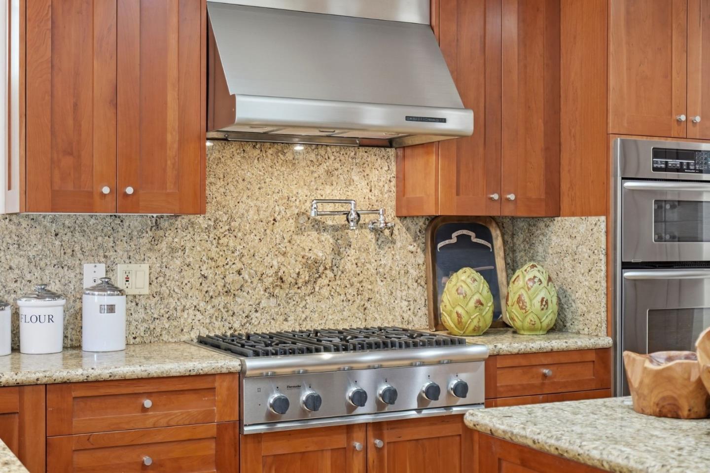 Detail Gallery Image 6 of 43 For 1436 Kyle Ct, Sunnyvale,  CA 94087 - 4 Beds | 2/1 Baths