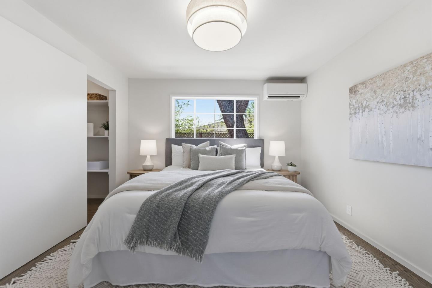 Detail Gallery Image 10 of 24 For 2518 South Ct, Palo Alto,  CA 94301 - 3 Beds | 2 Baths