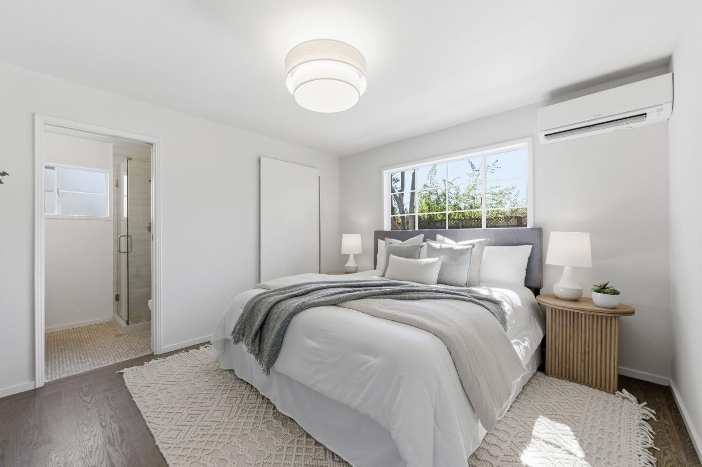 Detail Gallery Image 9 of 24 For 2518 South Ct, Palo Alto,  CA 94301 - 3 Beds | 2 Baths