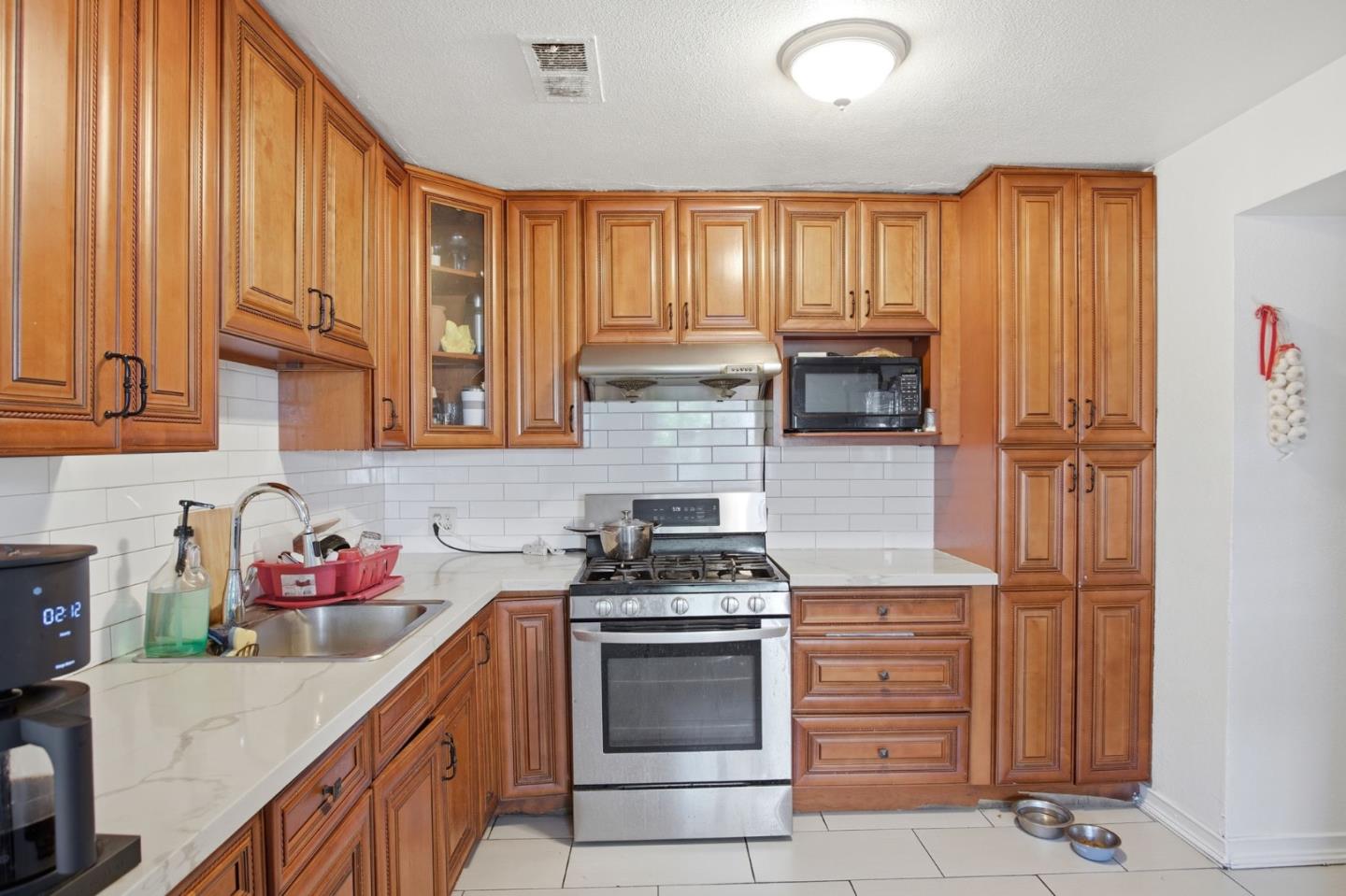 Detail Gallery Image 9 of 39 For 2154 Orlando Dr, San Jose,  CA 95122 - 5 Beds | 4 Baths