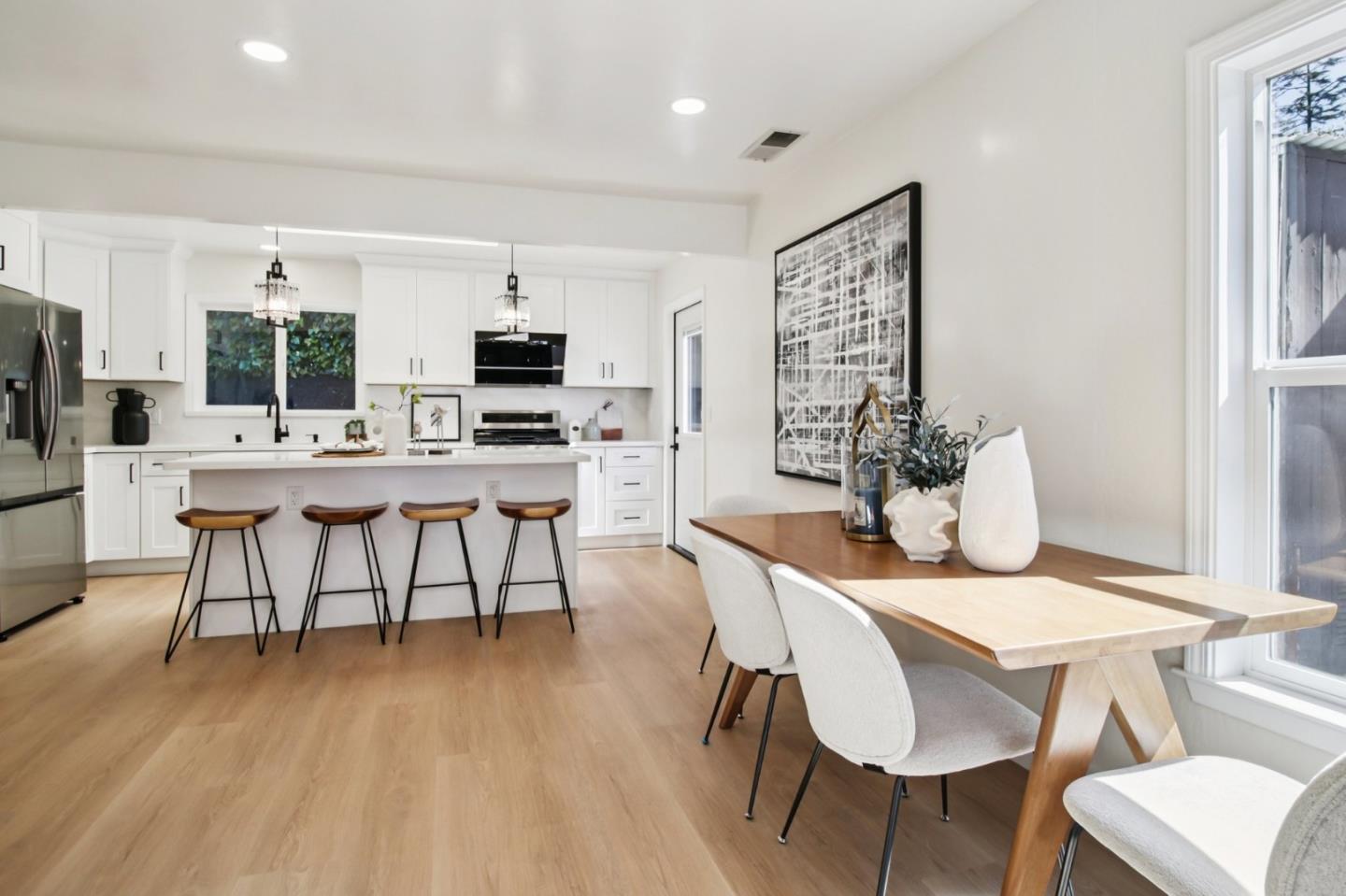 Detail Gallery Image 10 of 38 For 543 Grizzly Peak Blvd, Berkeley,  CA 94708 - 3 Beds | 2 Baths