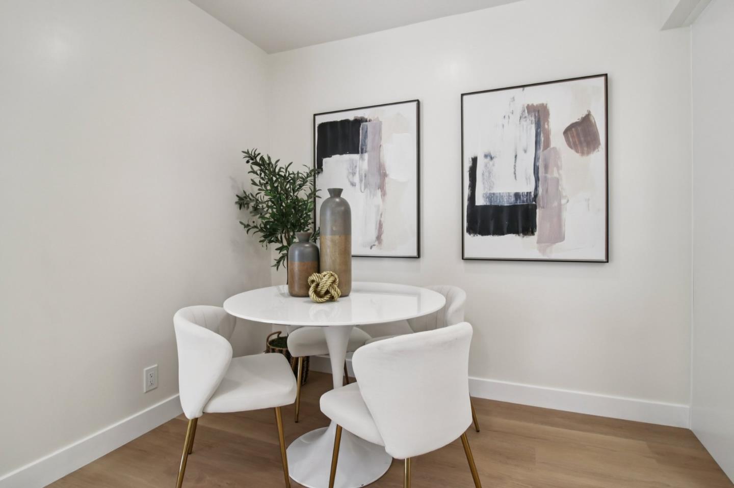 Detail Gallery Image 12 of 38 For 543 Grizzly Peak Blvd, Berkeley,  CA 94708 - 3 Beds | 2 Baths