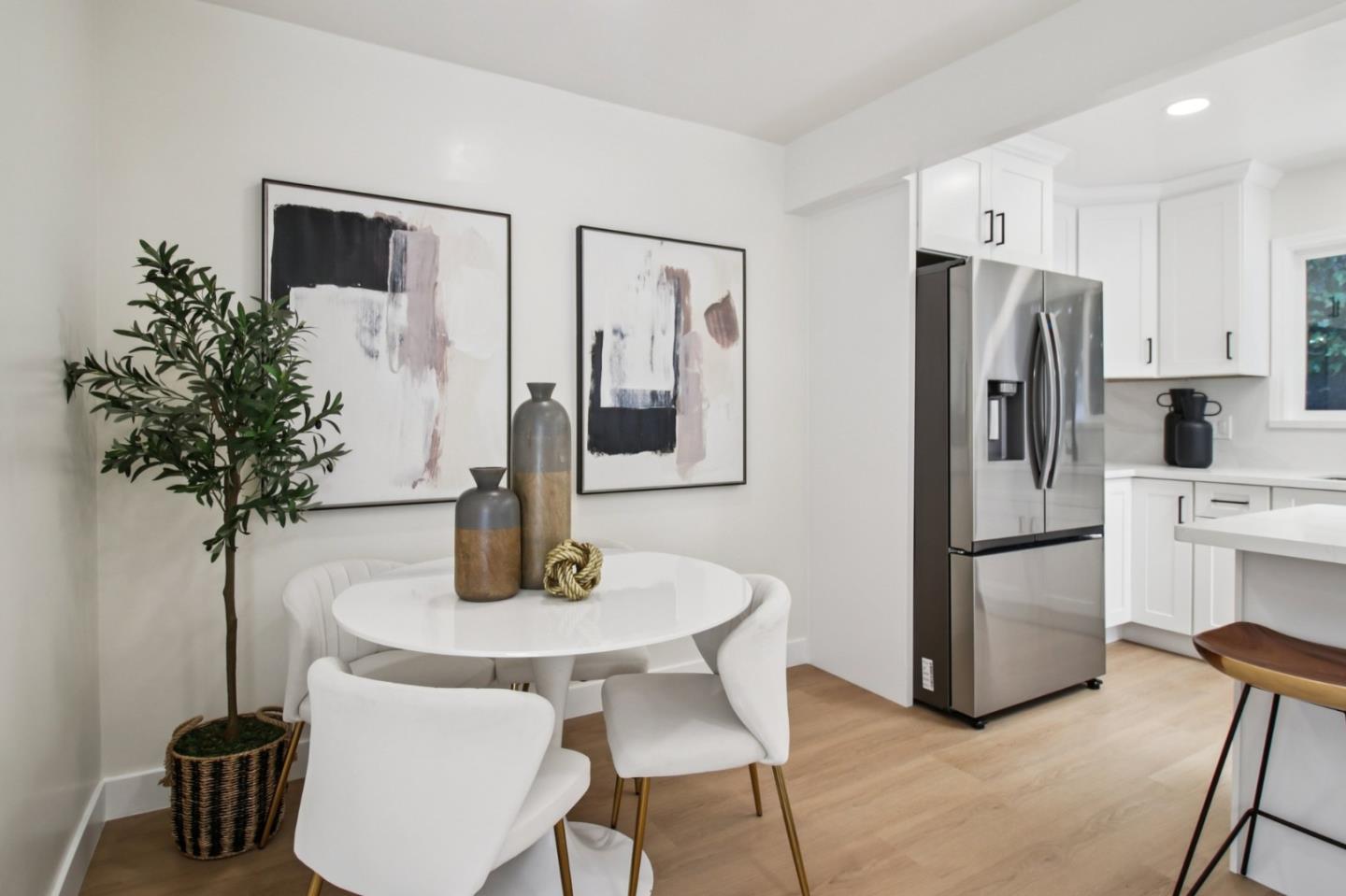 Detail Gallery Image 13 of 38 For 543 Grizzly Peak Blvd, Berkeley,  CA 94708 - 3 Beds | 2 Baths