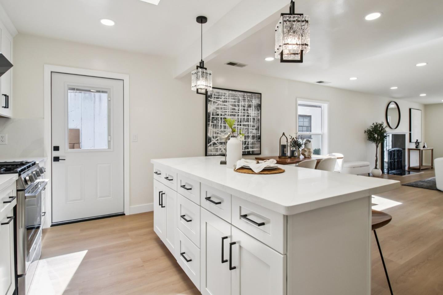 Detail Gallery Image 14 of 38 For 543 Grizzly Peak Blvd, Berkeley,  CA 94708 - 3 Beds | 2 Baths