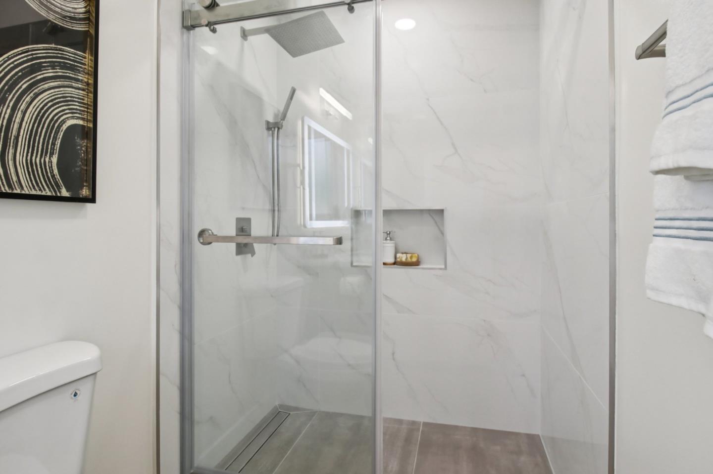 Detail Gallery Image 22 of 38 For 543 Grizzly Peak Blvd, Berkeley,  CA 94708 - 3 Beds | 2 Baths