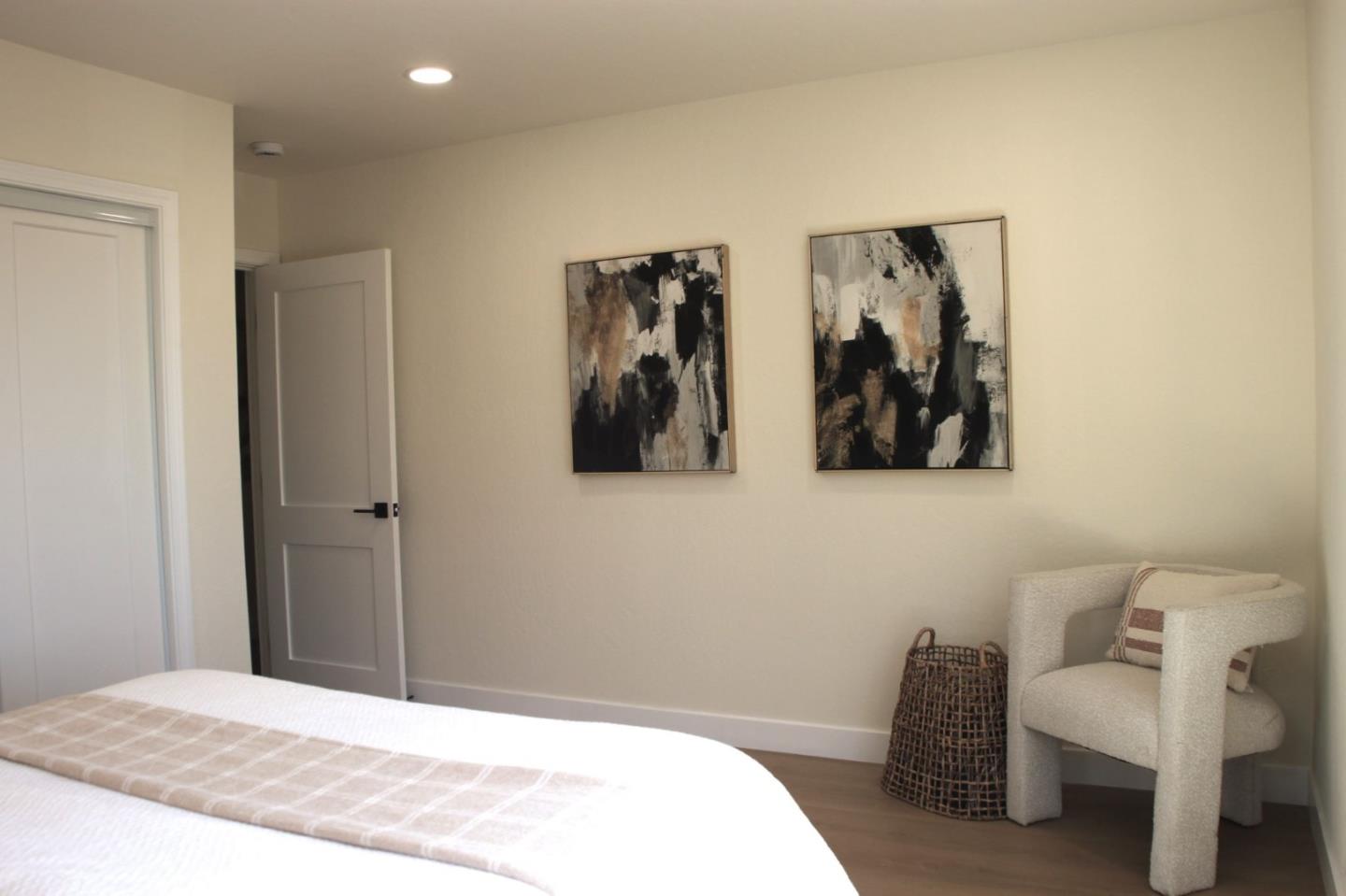 Detail Gallery Image 24 of 38 For 543 Grizzly Peak Blvd, Berkeley,  CA 94708 - 3 Beds | 2 Baths