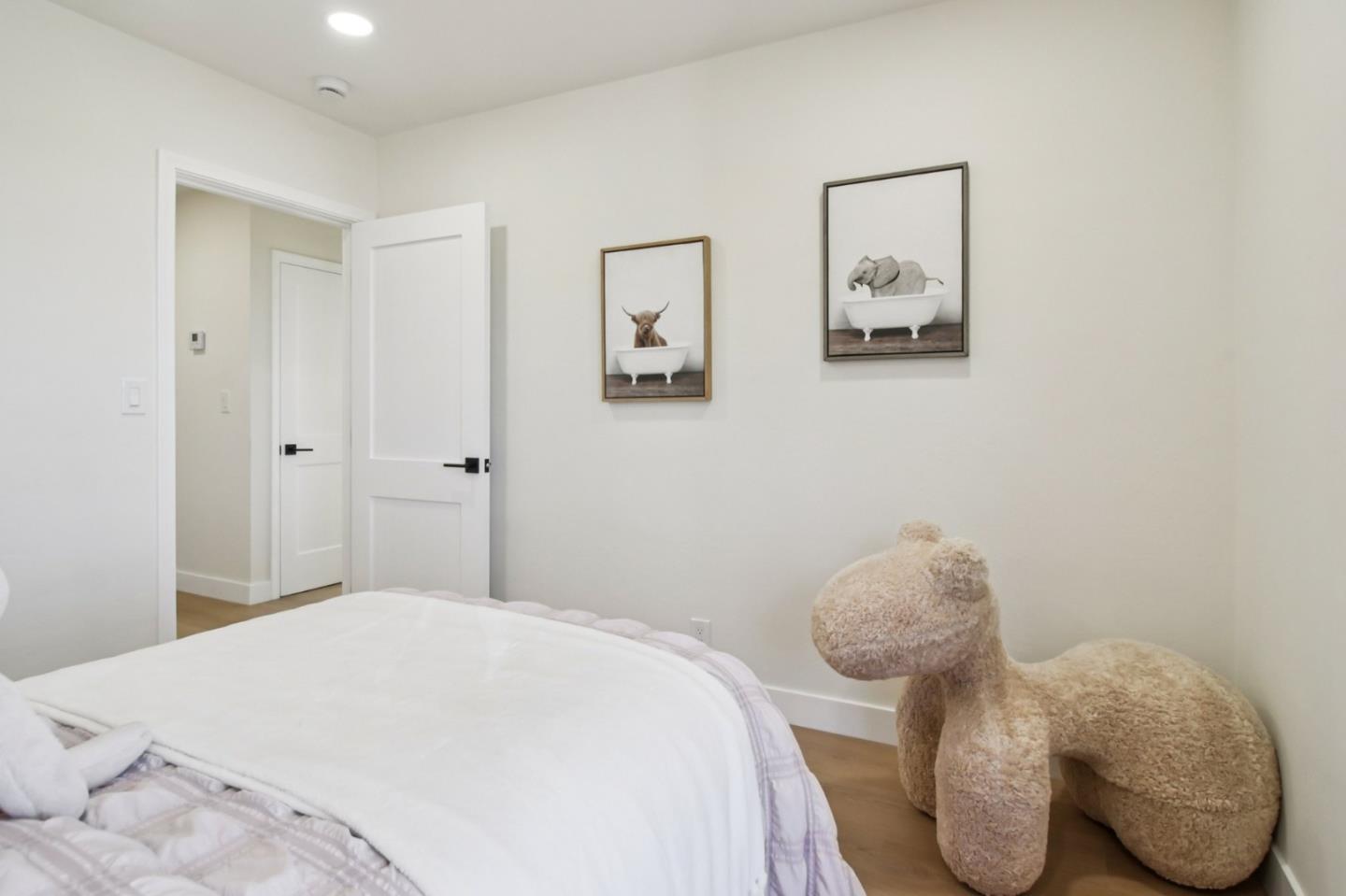 Detail Gallery Image 26 of 38 For 543 Grizzly Peak Blvd, Berkeley,  CA 94708 - 3 Beds | 2 Baths