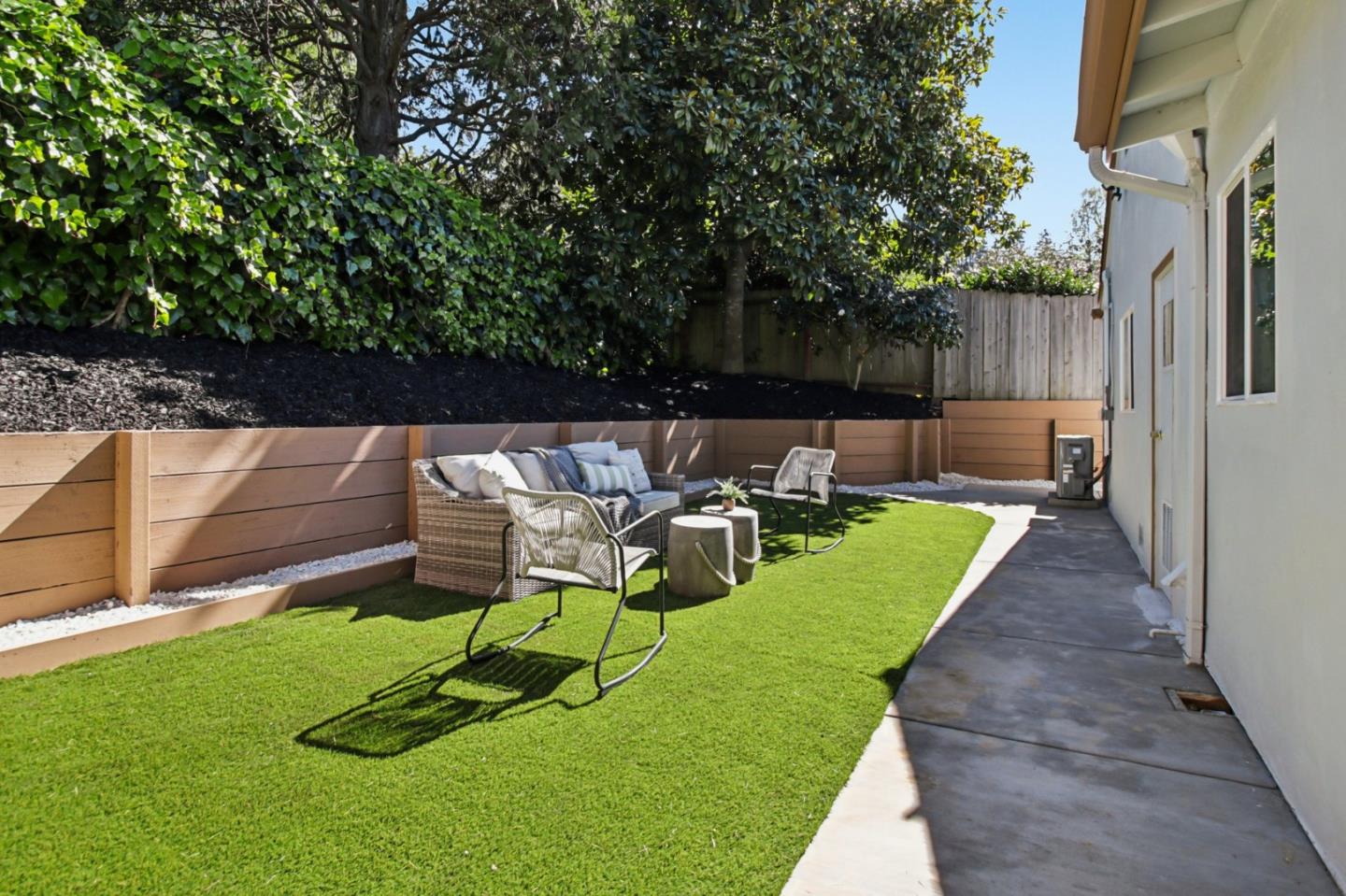 Detail Gallery Image 35 of 38 For 543 Grizzly Peak Blvd, Berkeley,  CA 94708 - 3 Beds | 2 Baths