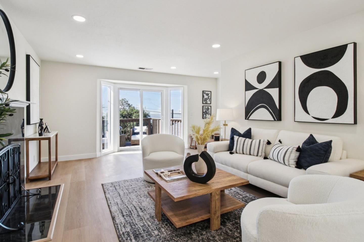 Detail Gallery Image 4 of 38 For 543 Grizzly Peak Blvd, Berkeley,  CA 94708 - 3 Beds | 2 Baths