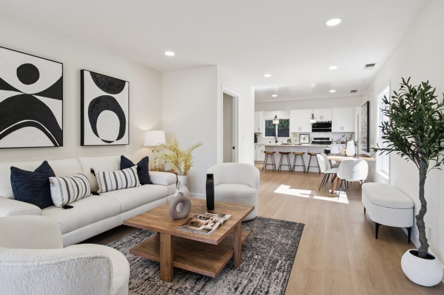 Detail Gallery Image 8 of 38 For 543 Grizzly Peak Blvd, Berkeley,  CA 94708 - 3 Beds | 2 Baths