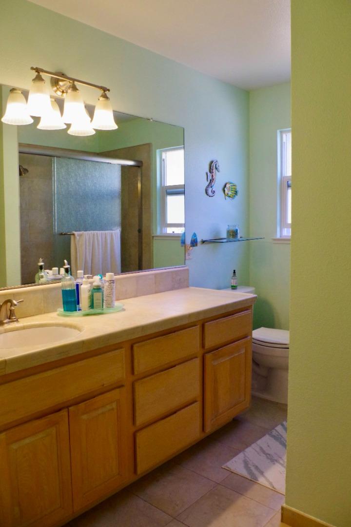 Detail Gallery Image 18 of 38 For 130 Otis St, Santa Cruz,  CA 95060 - 3 Beds | 2/1 Baths