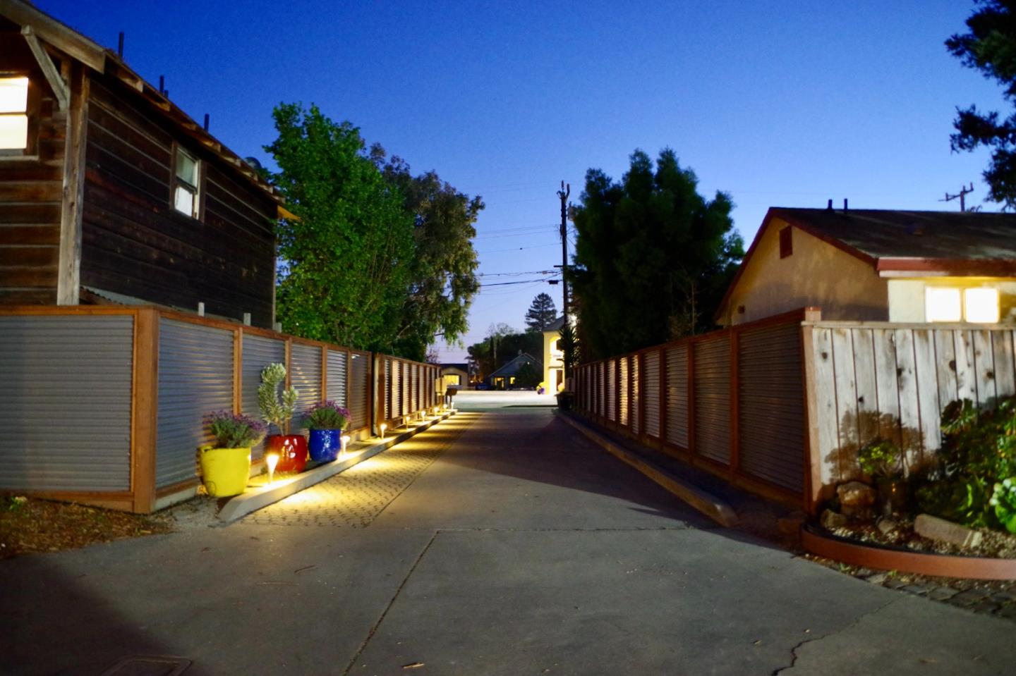 Detail Gallery Image 36 of 38 For 130 Otis St, Santa Cruz,  CA 95060 - 3 Beds | 2/1 Baths