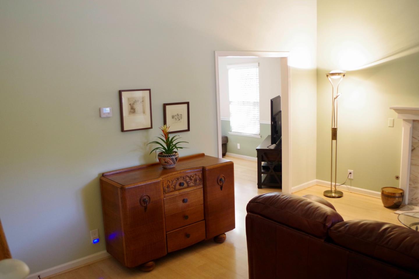 Detail Gallery Image 5 of 38 For 130 Otis St, Santa Cruz,  CA 95060 - 3 Beds | 2/1 Baths