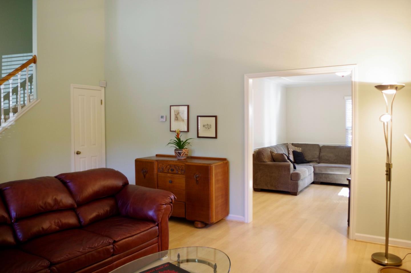 Detail Gallery Image 8 of 38 For 130 Otis St, Santa Cruz,  CA 95060 - 3 Beds | 2/1 Baths