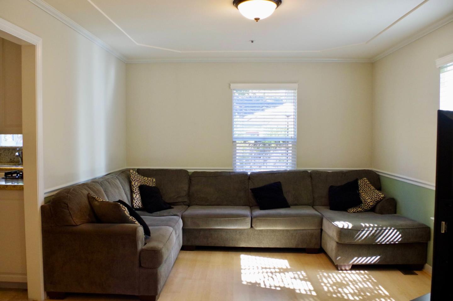 Detail Gallery Image 9 of 38 For 130 Otis St, Santa Cruz,  CA 95060 - 3 Beds | 2/1 Baths