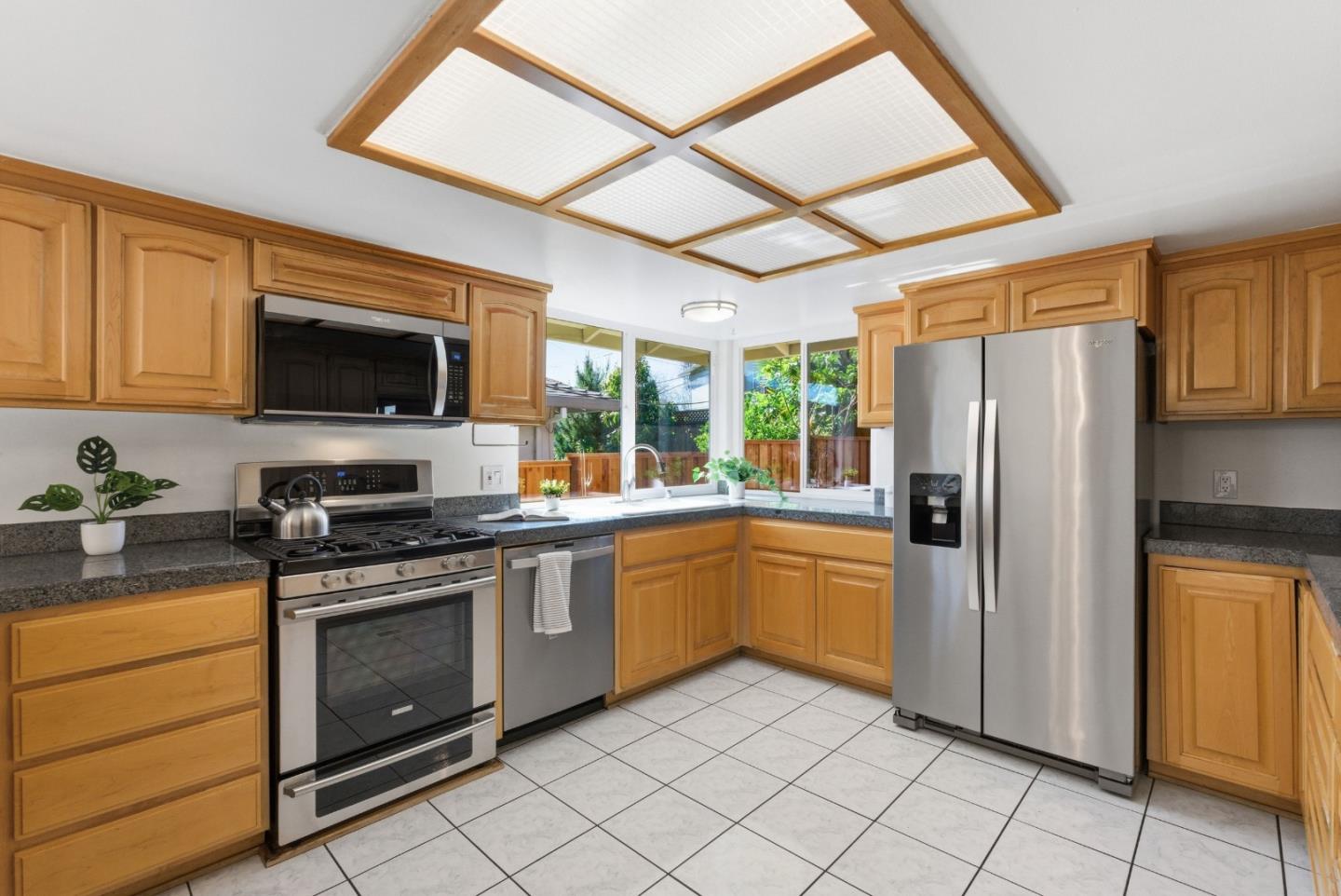 Detail Gallery Image 13 of 64 For 871 Founders Ln, Milpitas,  CA 95035 - 5 Beds | 3 Baths