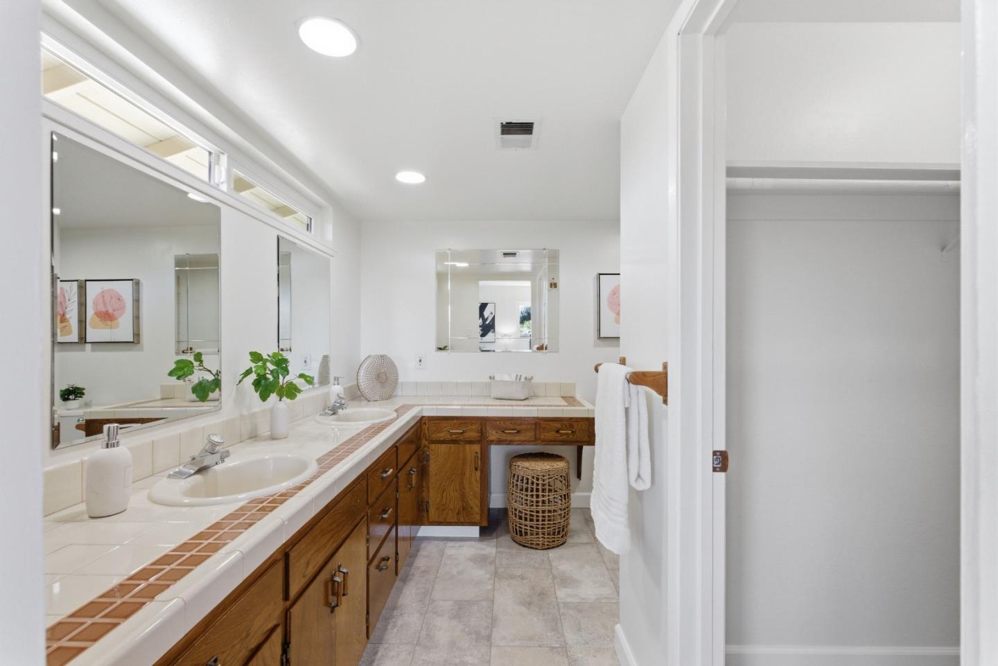 Detail Gallery Image 30 of 64 For 871 Founders Ln, Milpitas,  CA 95035 - 5 Beds | 3 Baths