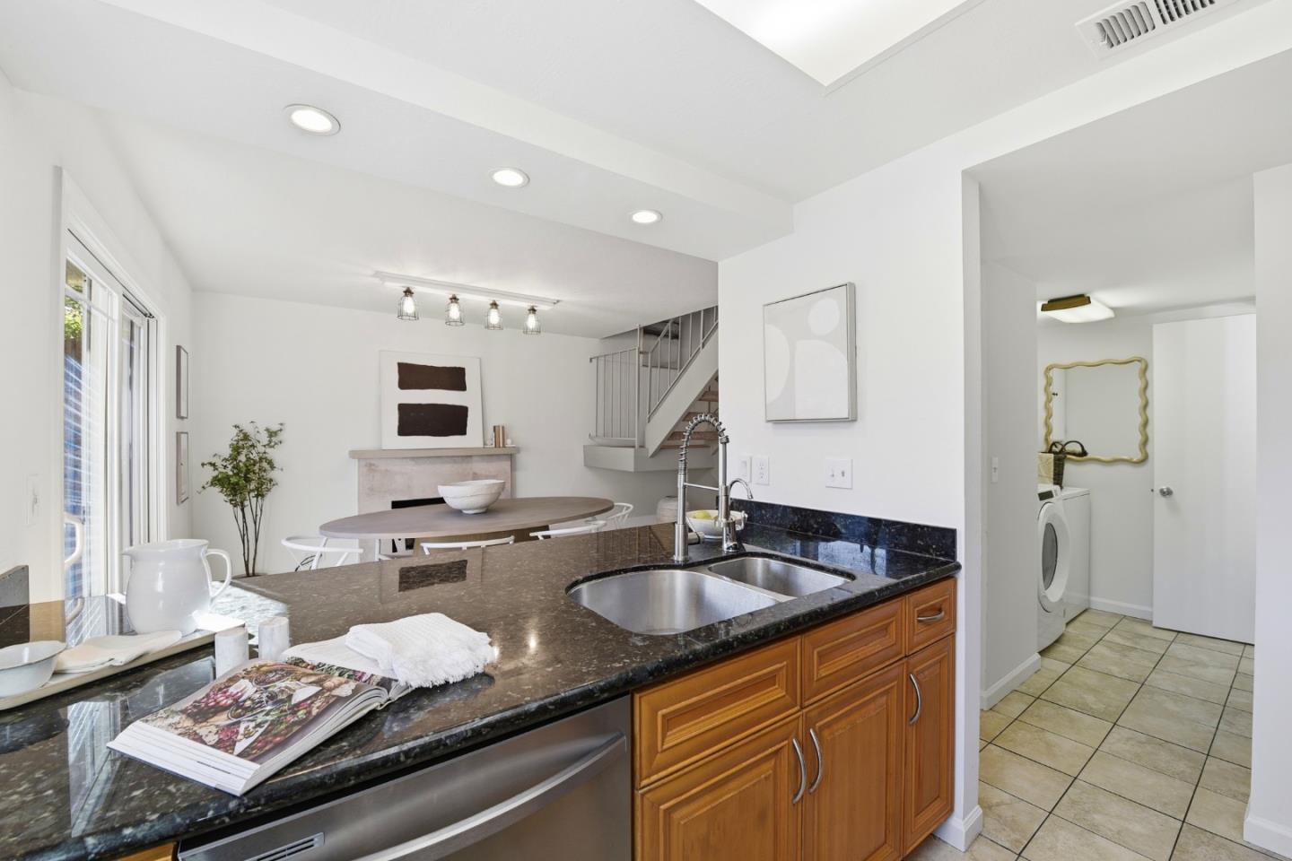 Detail Gallery Image 12 of 32 For 1488 Carnot, San Jose,  CA 95126 - 3 Beds | 2/1 Baths