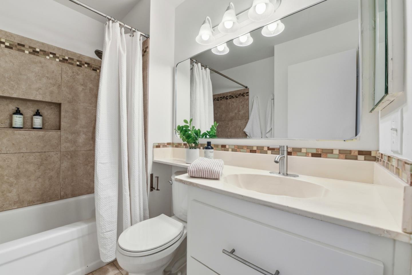 Detail Gallery Image 26 of 32 For 1488 Carnot, San Jose,  CA 95126 - 3 Beds | 2/1 Baths