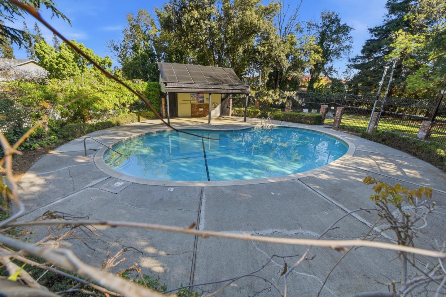 Detail Gallery Image 31 of 32 For 1488 Carnot, San Jose,  CA 95126 - 3 Beds | 2/1 Baths