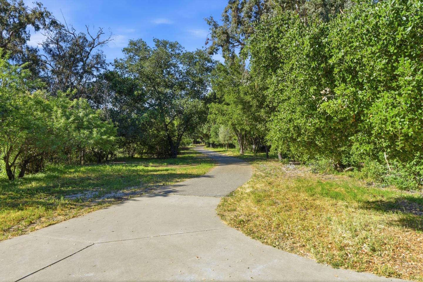 Detail Gallery Image 32 of 32 For 1488 Carnot, San Jose,  CA 95126 - 3 Beds | 2/1 Baths